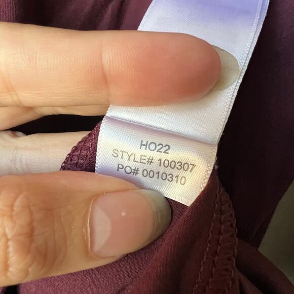 Rhone Reign Burgundy Long Sleeve Soft Sweat Wicking Top Size M - Picture 5 of 6